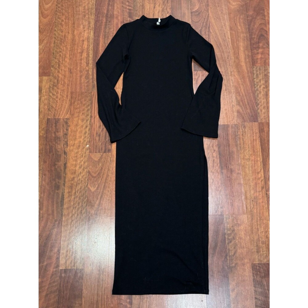 Tyche - Black Ribbed Long Sleeve Dress